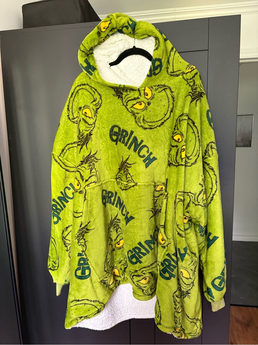 The Grinch Plush Hooded Wearable Blanket - Lime Green